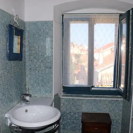 House Eva Nyaraló *