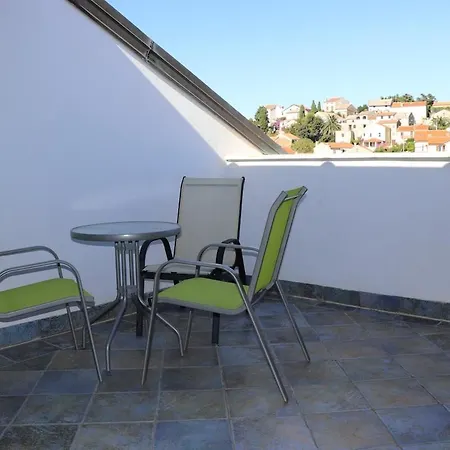 House Eva Nyaraló *